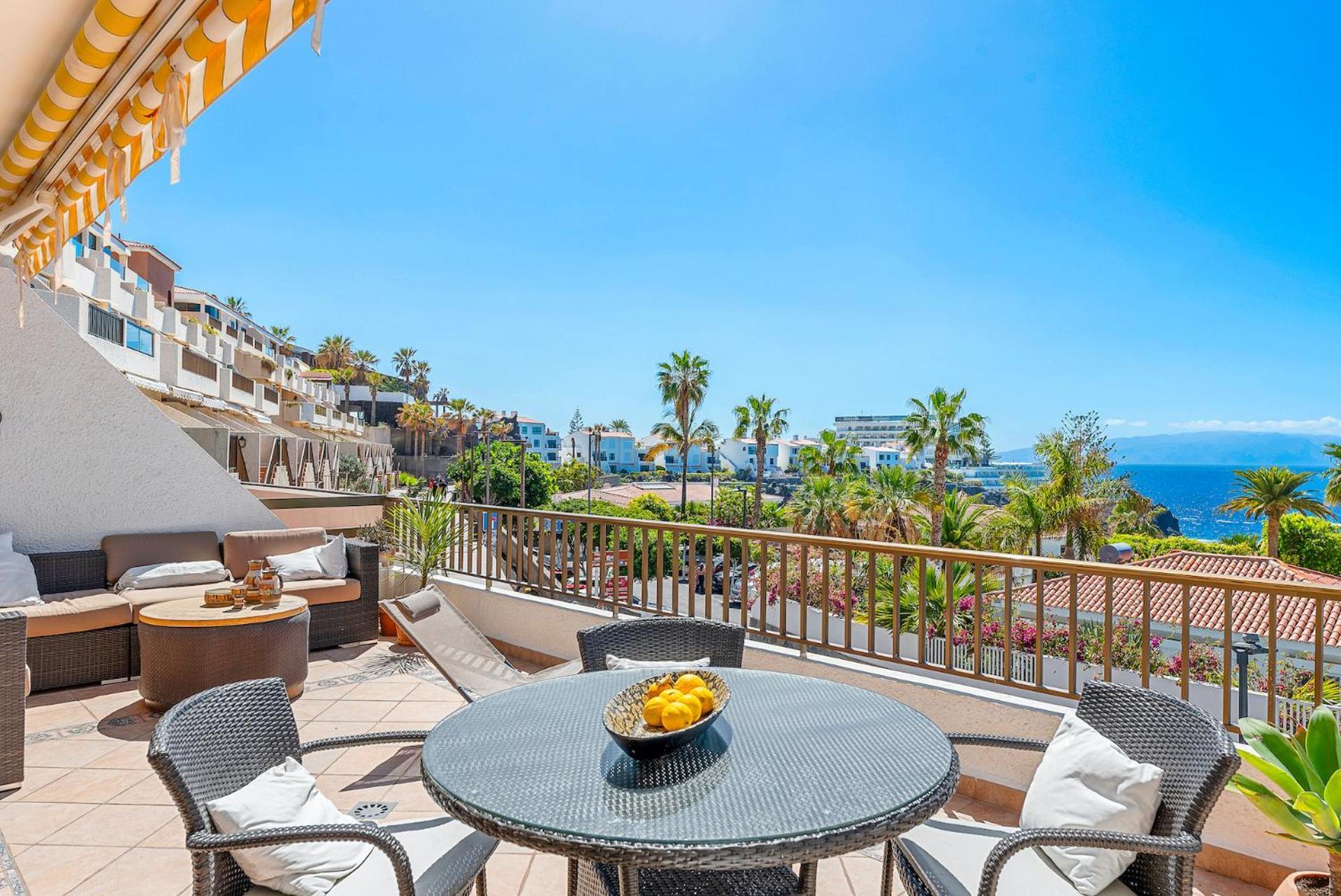 Apartment With Stunning View By Dream Homes Tenerife *