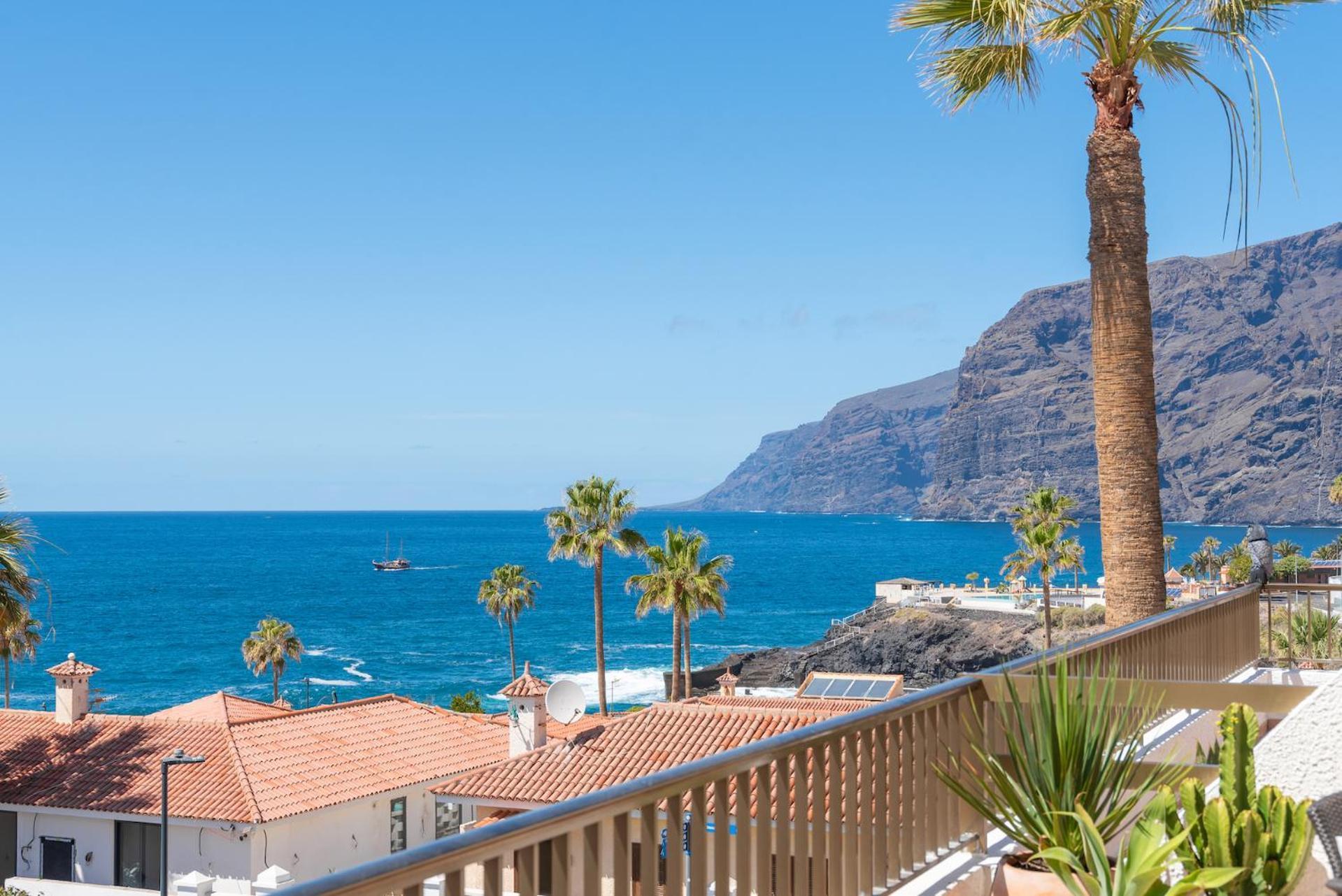 With Stunning View By Dream Homes Tenerife Puerto de Santiago (Tenerife)