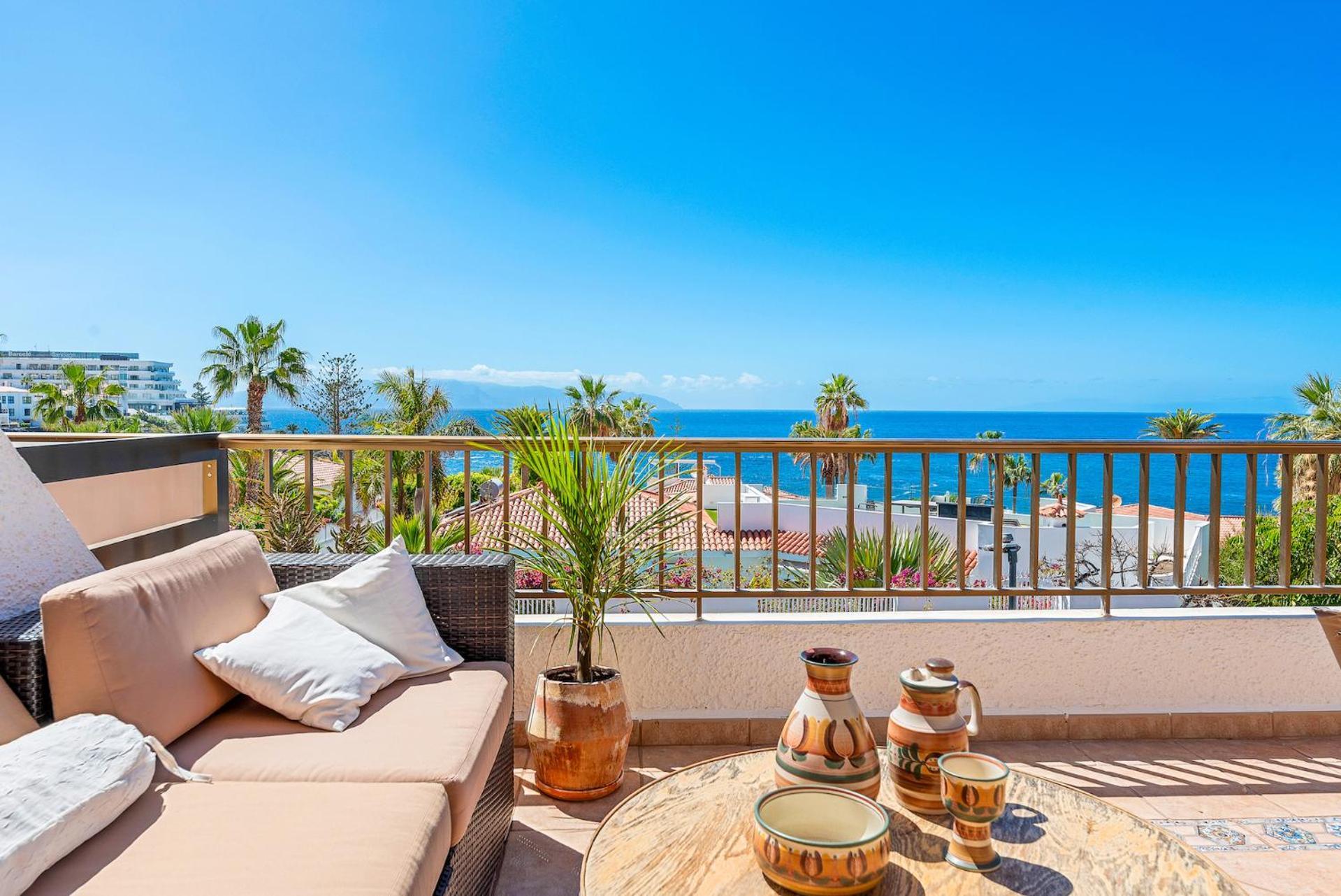 With Stunning View By Dream Homes Tenerife * Puerto de Santiago (Tenerife)